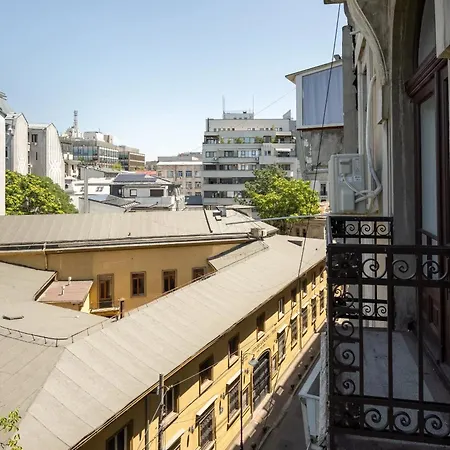 Classic 3br Loft Overlooking Cismigiu Gardens, Two Bathrooms, Balconies Apartamento *