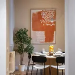 Classic 3br Loft Overlooking Cismigiu Gardens, Two Bathrooms, Balconies アパート