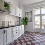 Classic 3br Loft Overlooking Cismigiu Gardens, Two Bathrooms, Balconies