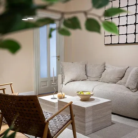 Classic 3br Loft Overlooking Cismigiu Gardens, Two Bathrooms, Balconies