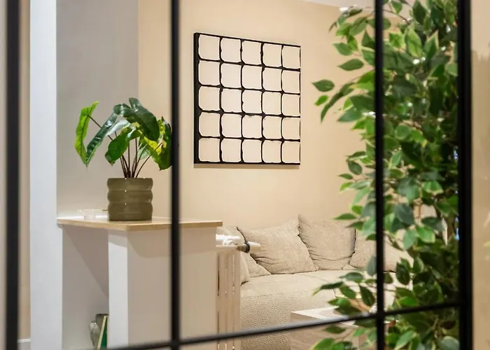 Classic 3br Loft Overlooking Cismigiu Gardens, Two Bathrooms, Balconies Bucharest