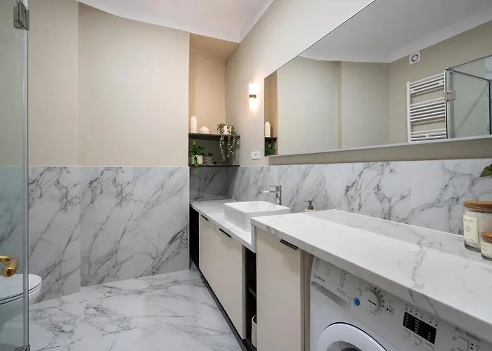 Classic 3br Loft Overlooking Cismigiu Gardens, Two Bathrooms, Balconies 아파트 부쿠레슈티