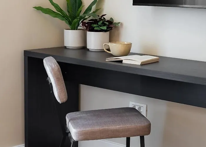 Classic 3br Loft Overlooking Cismigiu Gardens, Two Bathrooms, Balconies *