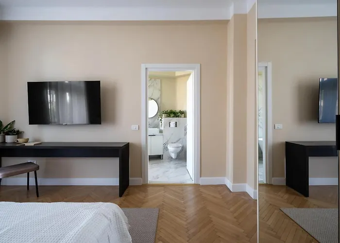 Classic 3br Loft Overlooking Cismigiu Gardens, Two Bathrooms, Balconies * 부쿠레슈티