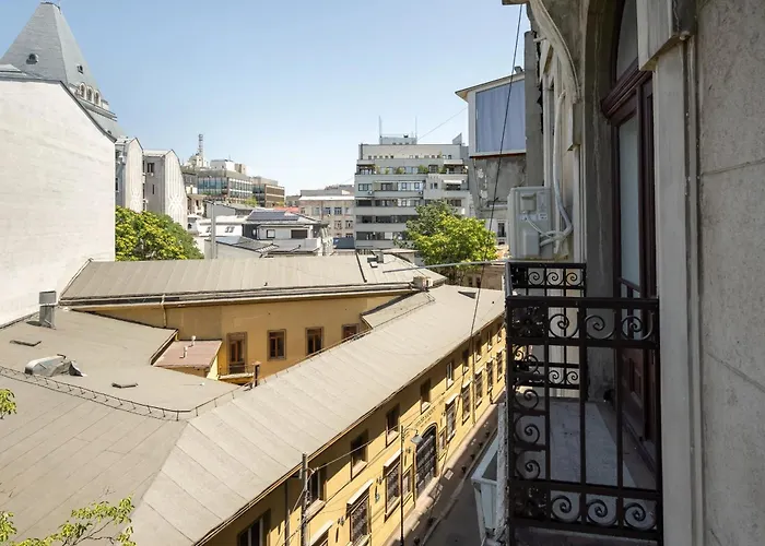 Classic 3br Loft Overlooking Cismigiu Gardens, Two Bathrooms, Balconies 아파트 *