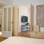 Classic 3br Loft Overlooking Cismigiu Gardens, Two Bathrooms, Balconies Lejlighed *