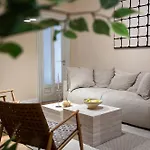 Classic 3br Loft Overlooking Cismigiu Gardens, Two Bathrooms, Balconies